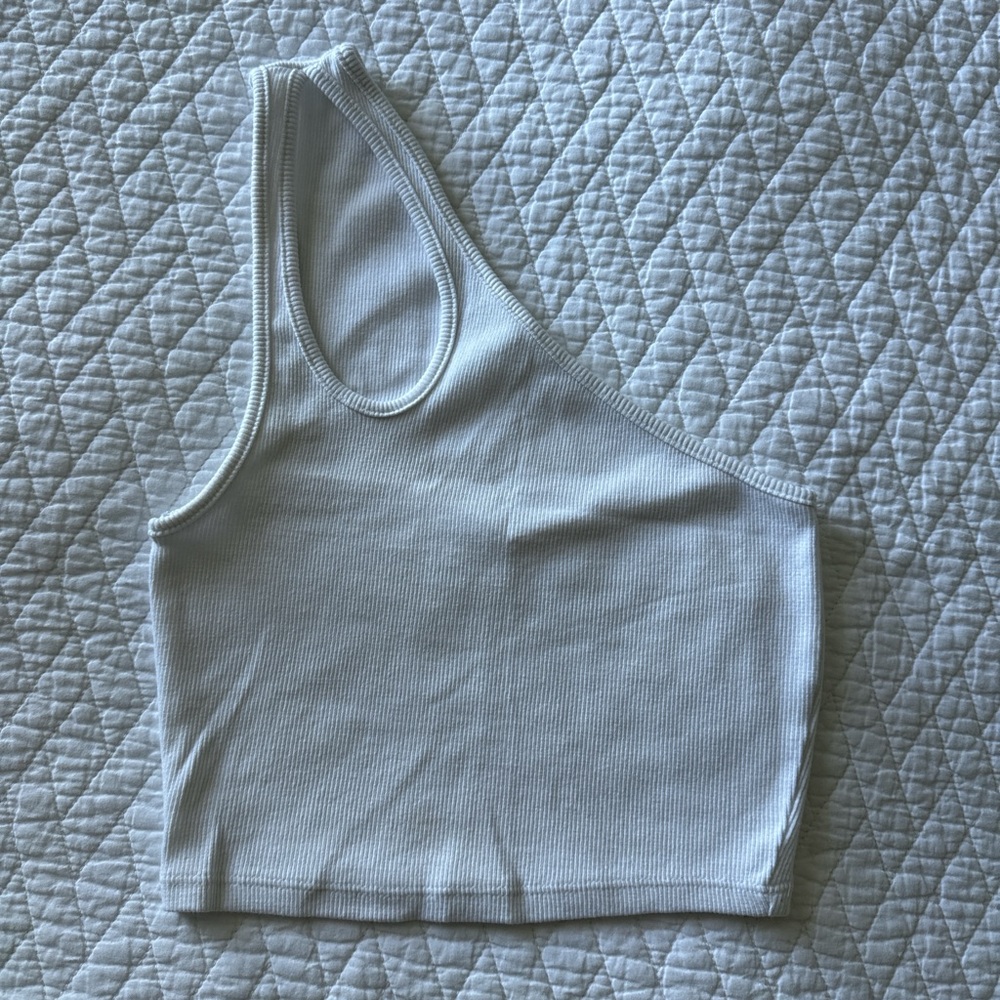 White one shoulder crop top